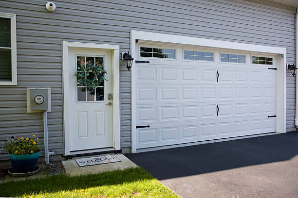 24/7 Emergency Garage Door Panel Replacement experts in Fremont, OH
